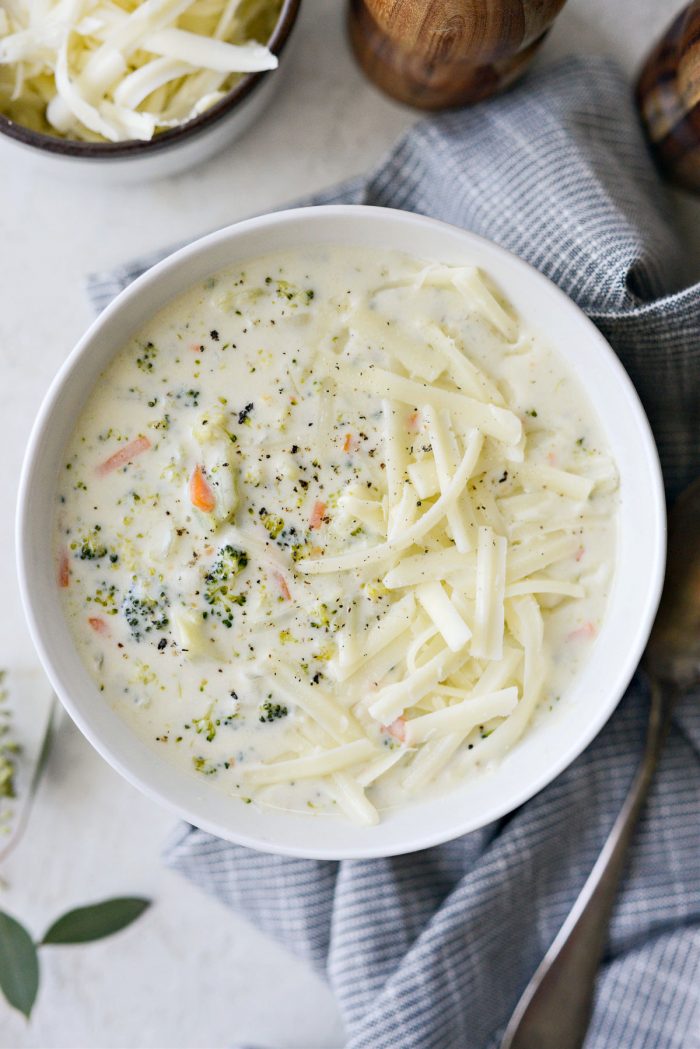 Simple Broccoli Cheddar Soup Recipe