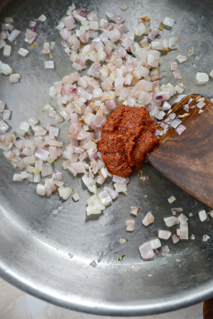 sautéed shallot and red curry paste