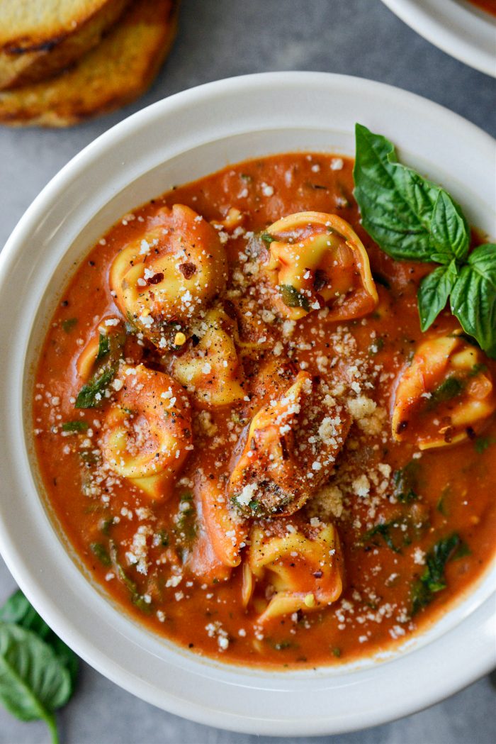 Creamy Tomato Parmesan Tortellini Soup