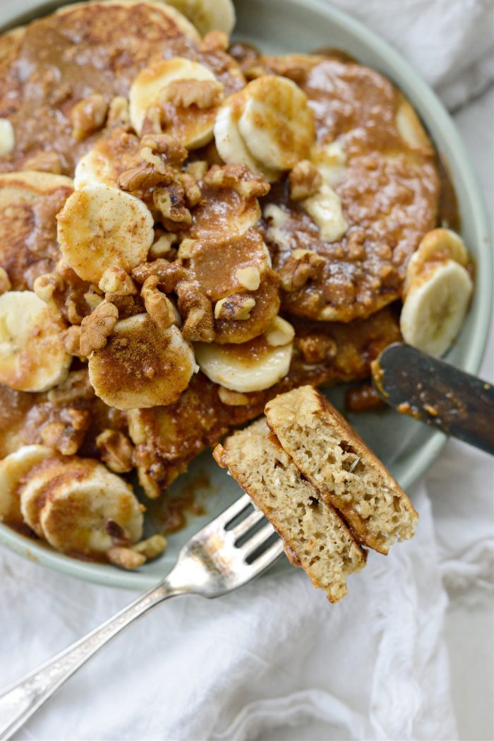 Peanut Butter Oatmeal Banana Pancakes