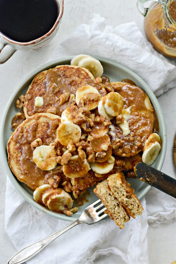 Peanut Butter Oatmeal Banana Pancakes