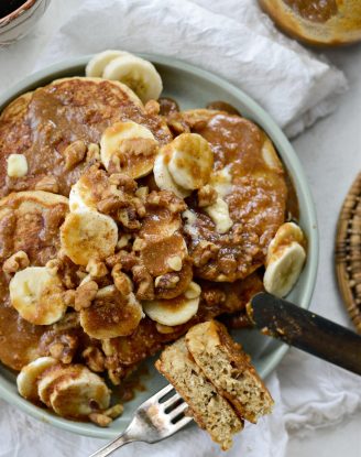 Peanut Butter Oatmeal Banana Pancakes