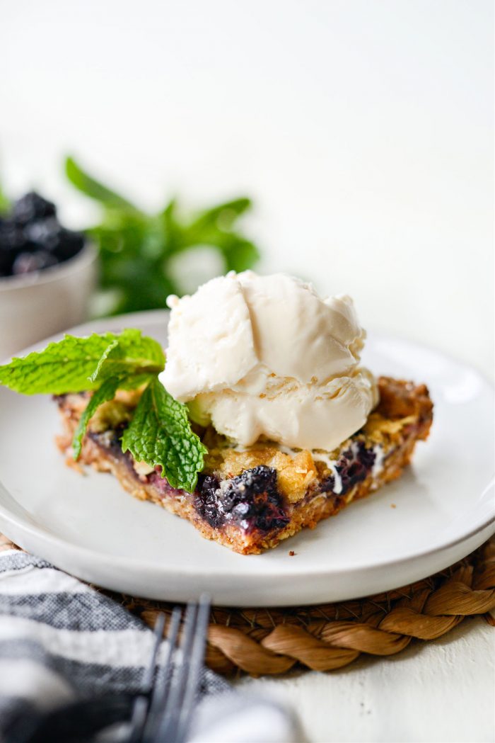 Blackberry Almond Streusel Bars