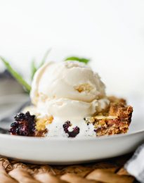 Blackberry Almond Streusel Bars