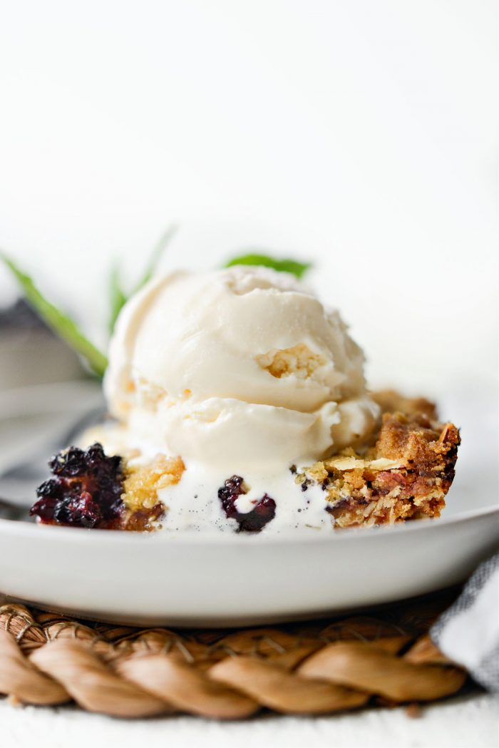 Blackberry Almond Streusel Bars