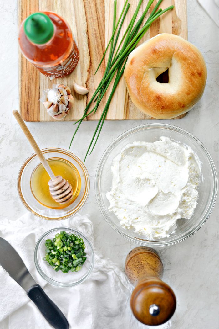 Honey Sriracha Toasted Bagel ingredients