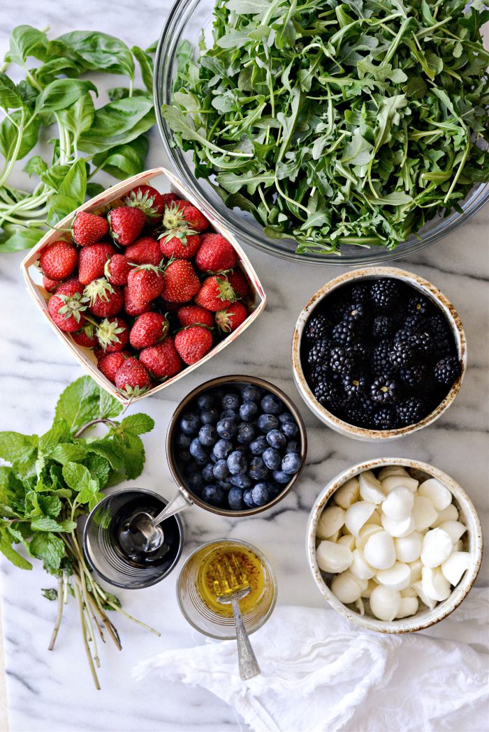 Berry Caprese Salad ingredients