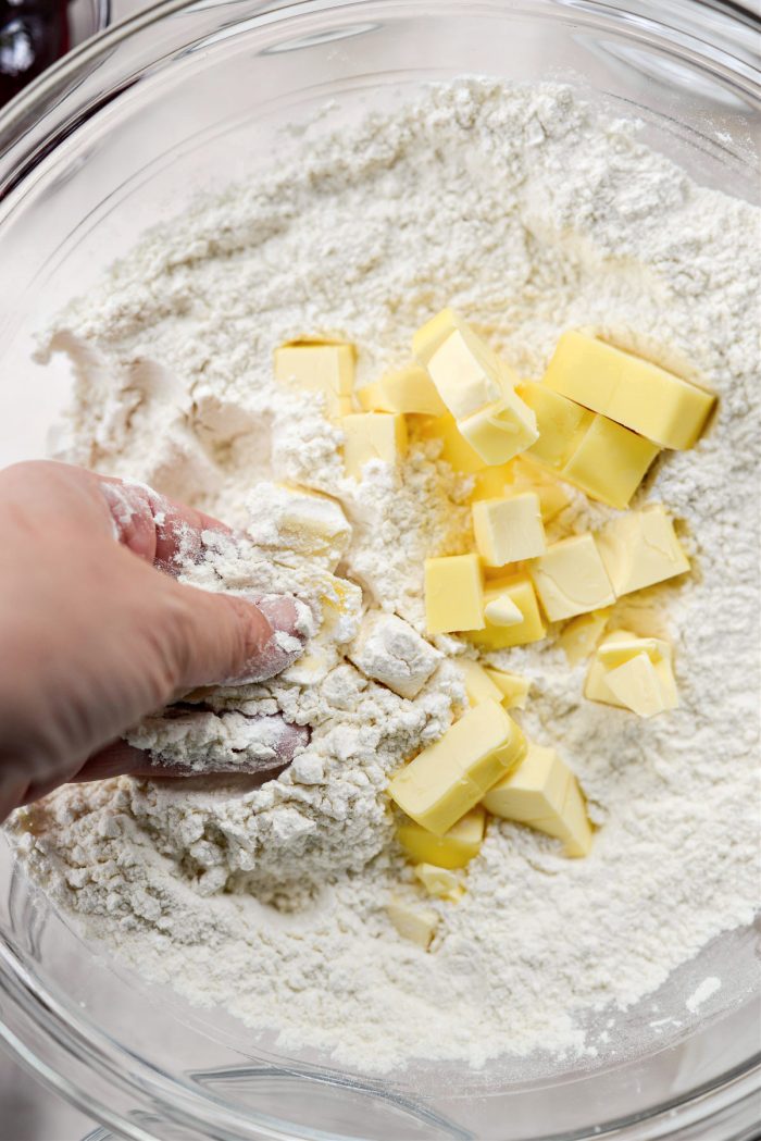 rub butter and flour between fingers