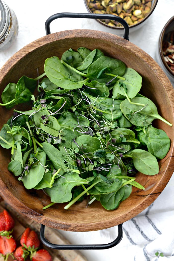 divide salad mixture among bowls