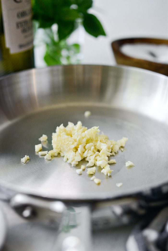 minced garlic in small skillet