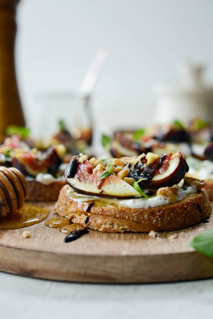 Honey Balsamic Fig and Burrata Crostini