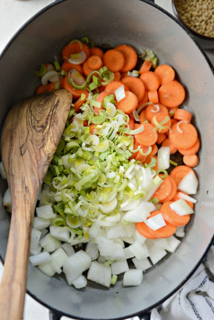 drain and discard fat and add carrots, onion and leeks