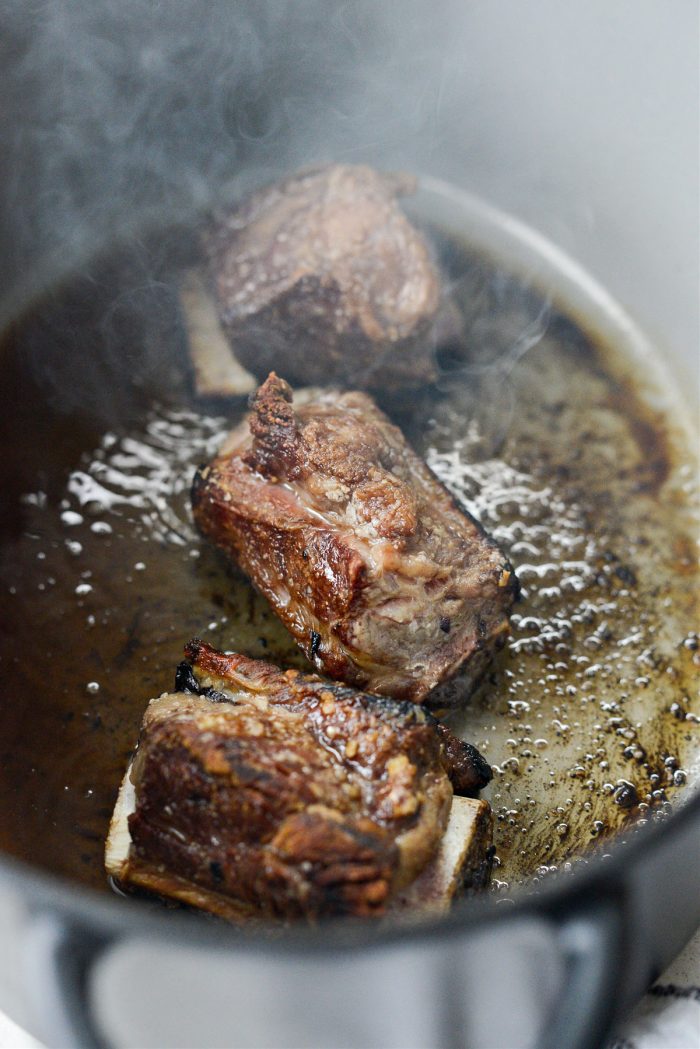browning short ribs in dutch oven