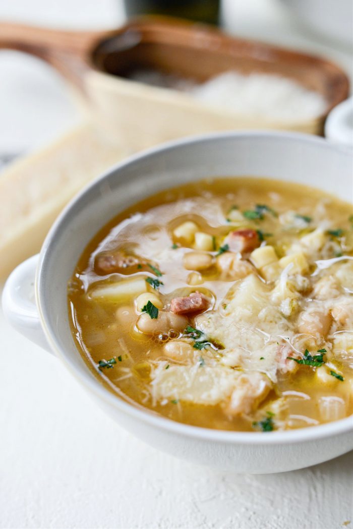 White Pasta e Fagioli