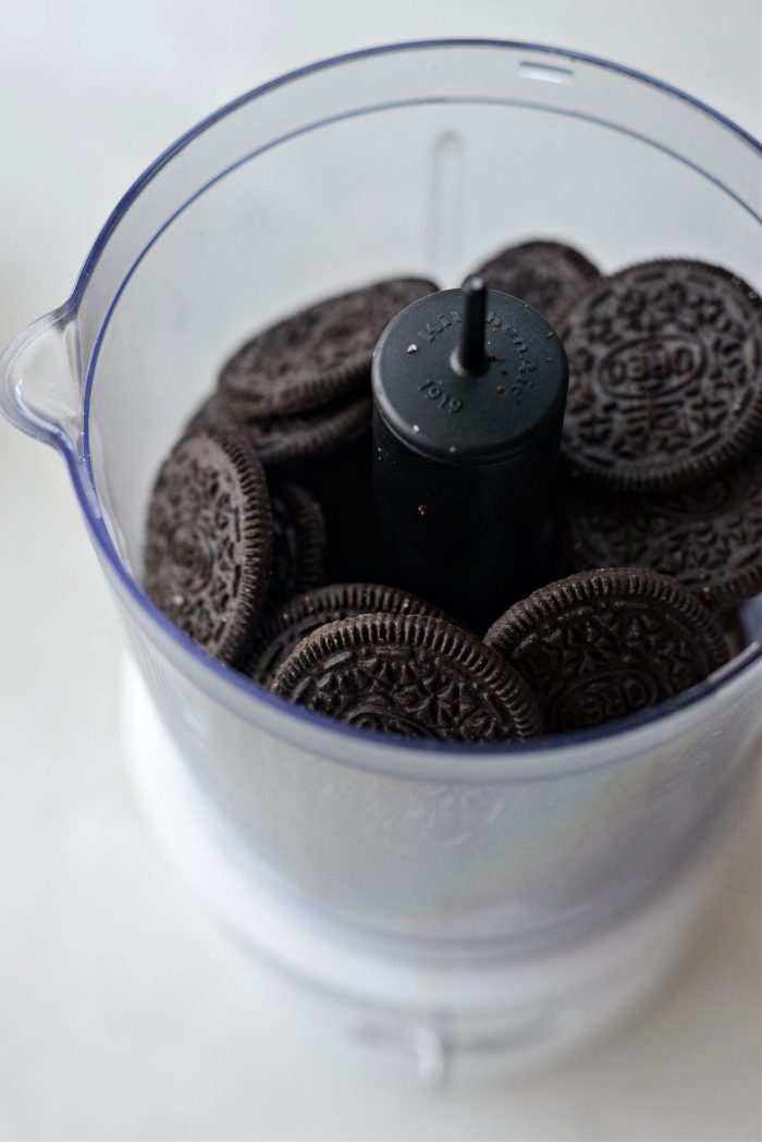 scrape icing out and add oreos to food processor