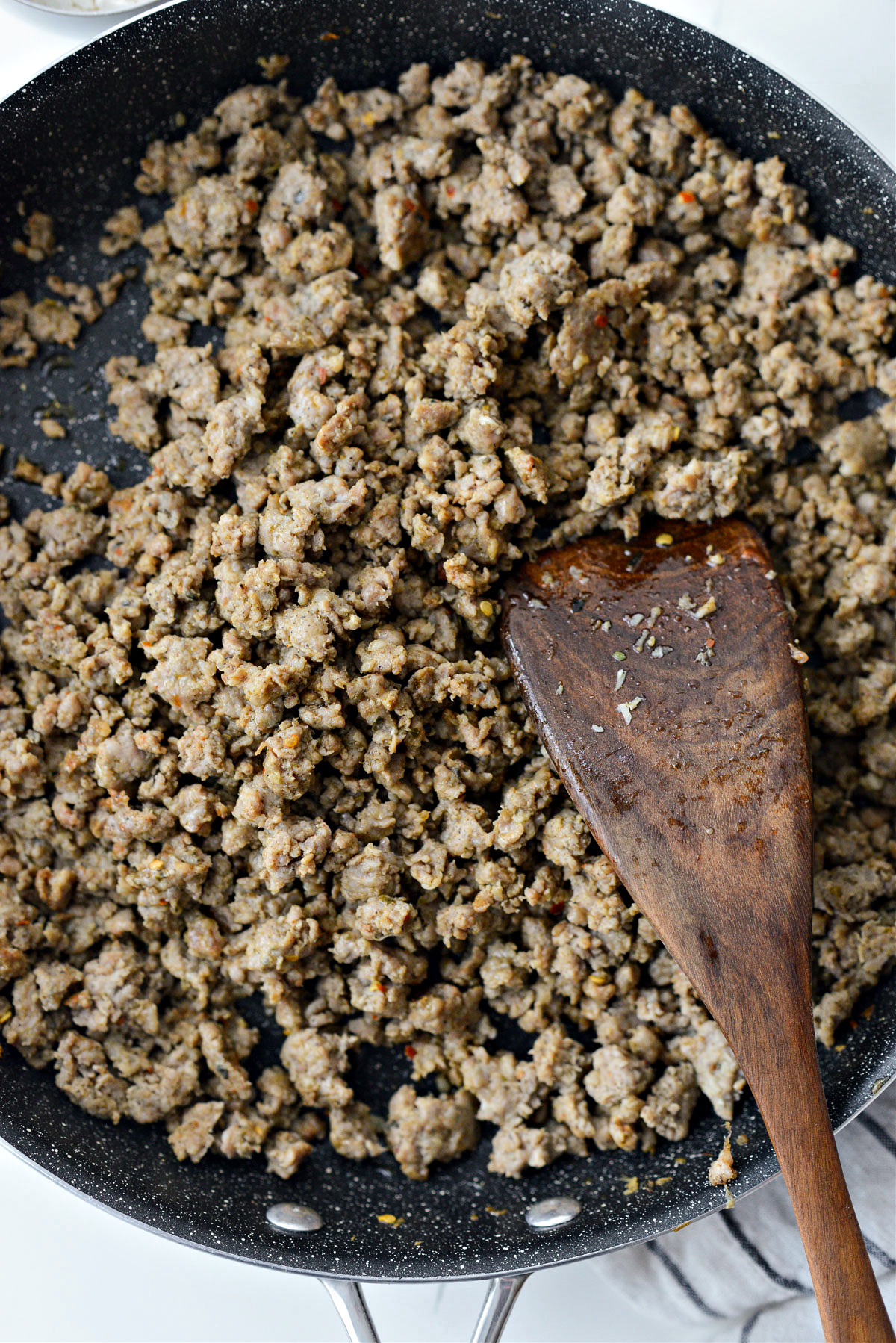 Homemade Spicy Breakfast Sausage Gravy Simply Scratch