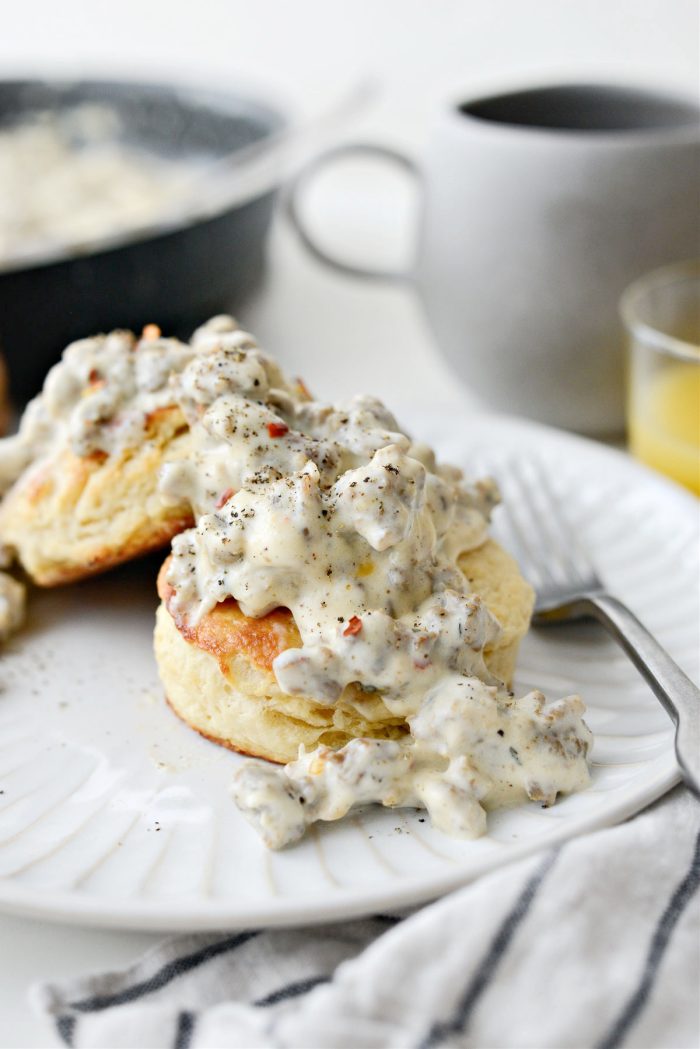 Homemade Spicy Breakfast Sausage Gravy