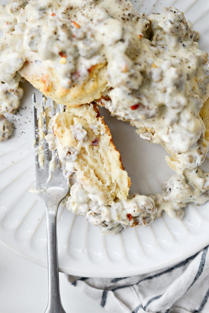 Homemade Spicy Breakfast Sausage Gravy