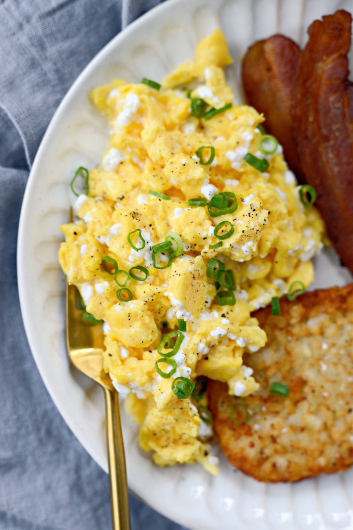 Scrambled eggs with cottage cheese