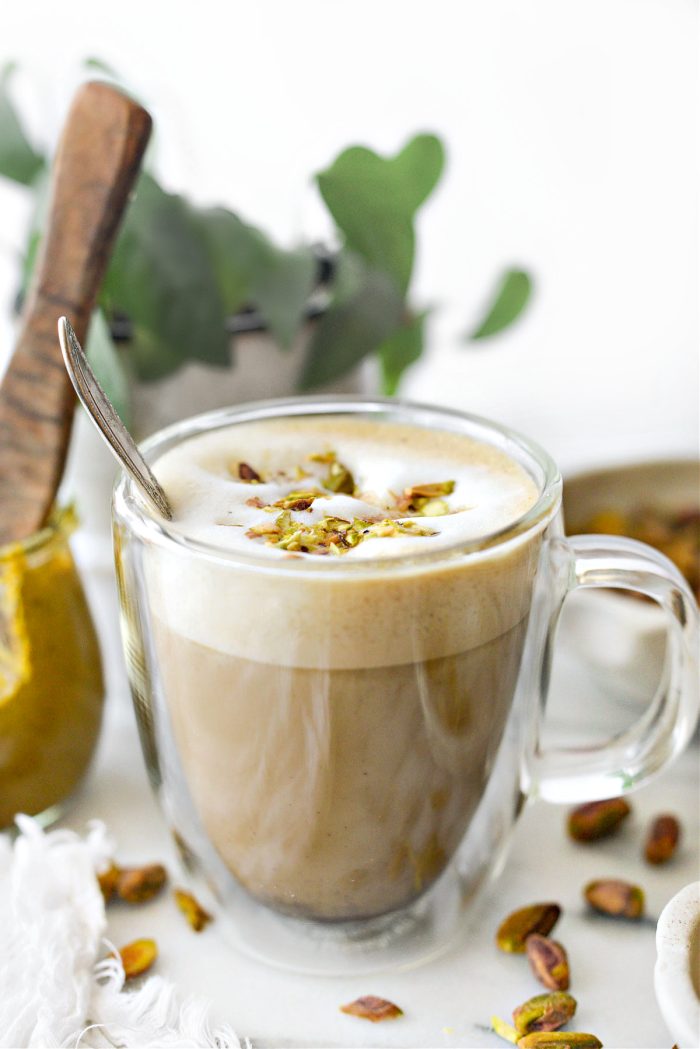 Latte de leche de avena y pistacho