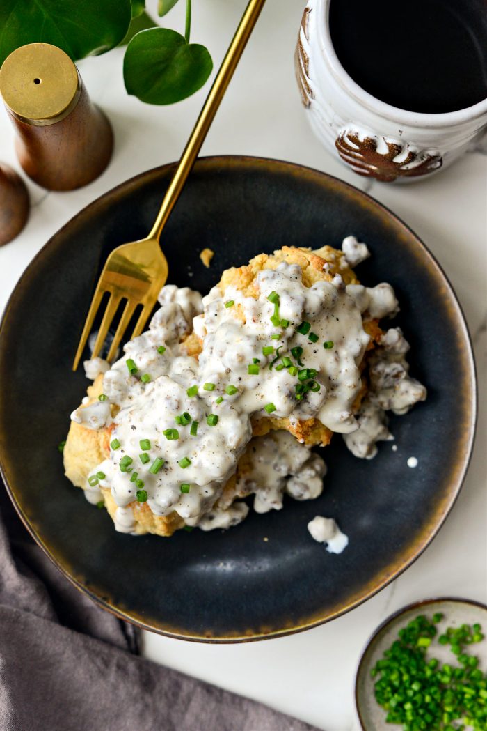 Easy Breakfast Sausage Gravy