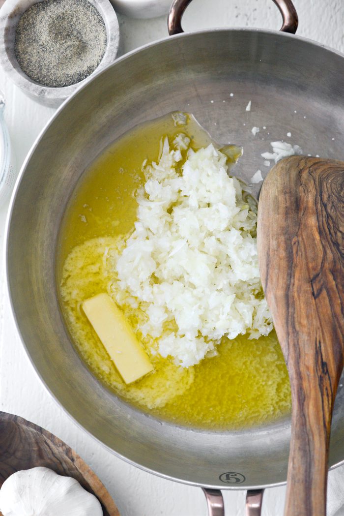 add butter, onion and garlic to a 10-inch skillet