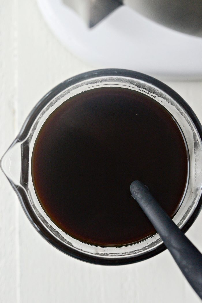 stir water into molasses