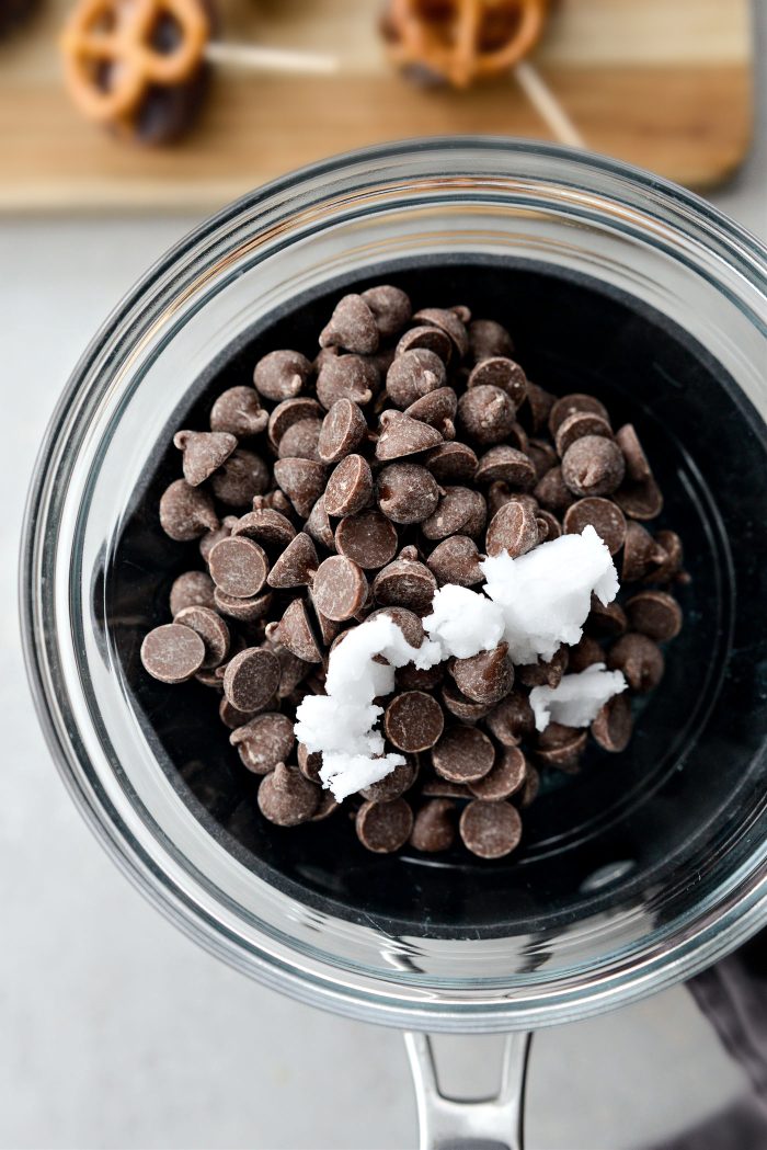 chocolate chips and coconut oil