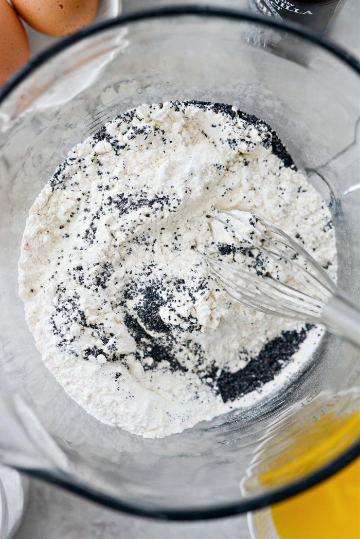 Combine flour, baking powder, fine salt and poppy seeds