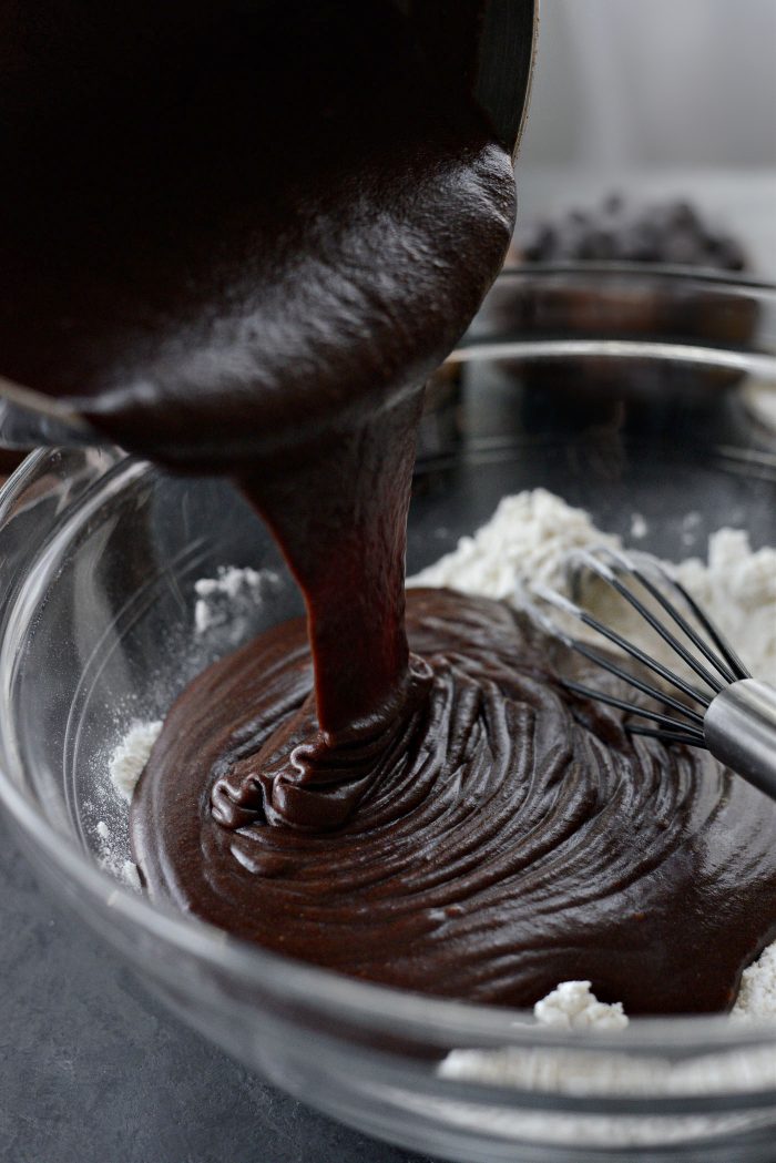 add chocolate mixture to dry ingredients