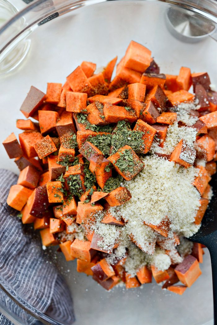 sweet potatoes, oil and seasonings