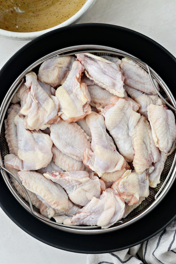 add wings in a even layer