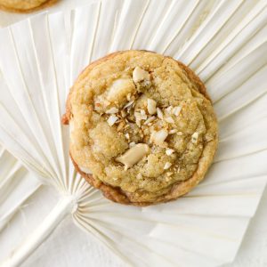 White Chocolate Chunk Macadamia Nut Cookies