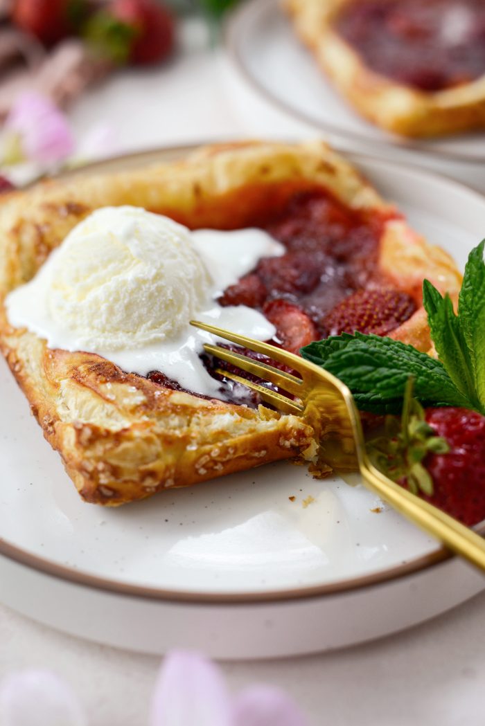 Strawberry Rhubarb Pastry Pies