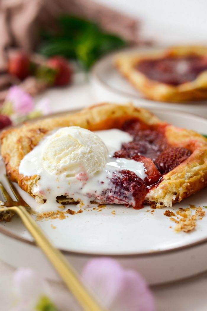 Strawberry Rhubarb Pastry Pies
