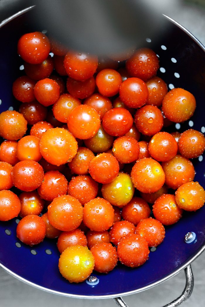 rinse tomatoes