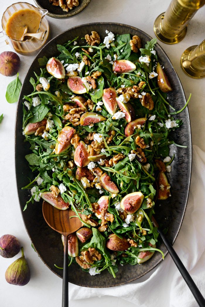 Fig Salad with Goat Cheese and Walnuts