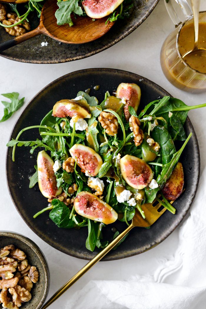 Fig Salad with Goat Cheese and Walnuts
