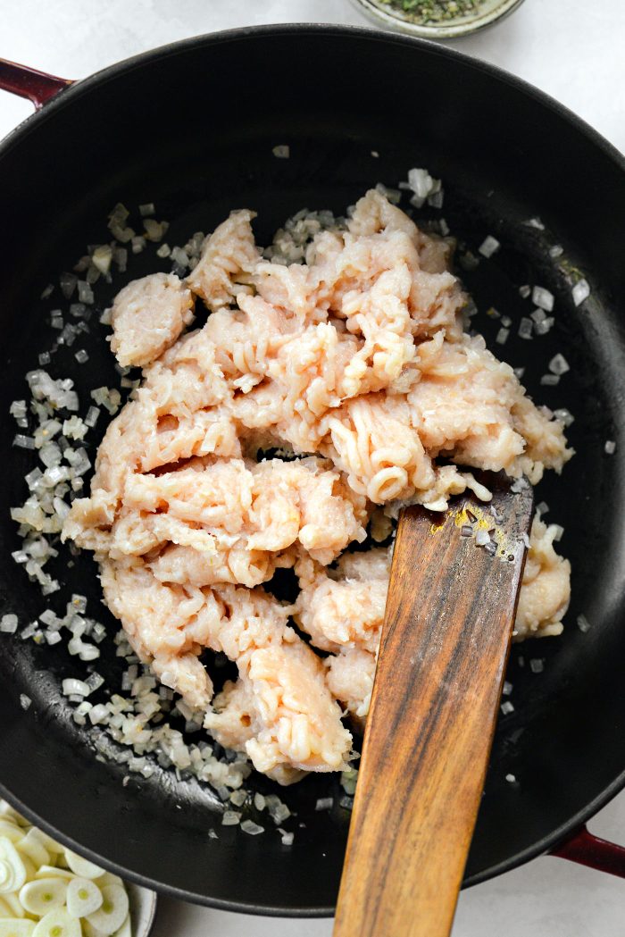 Once it's cooked, add the minced chicken