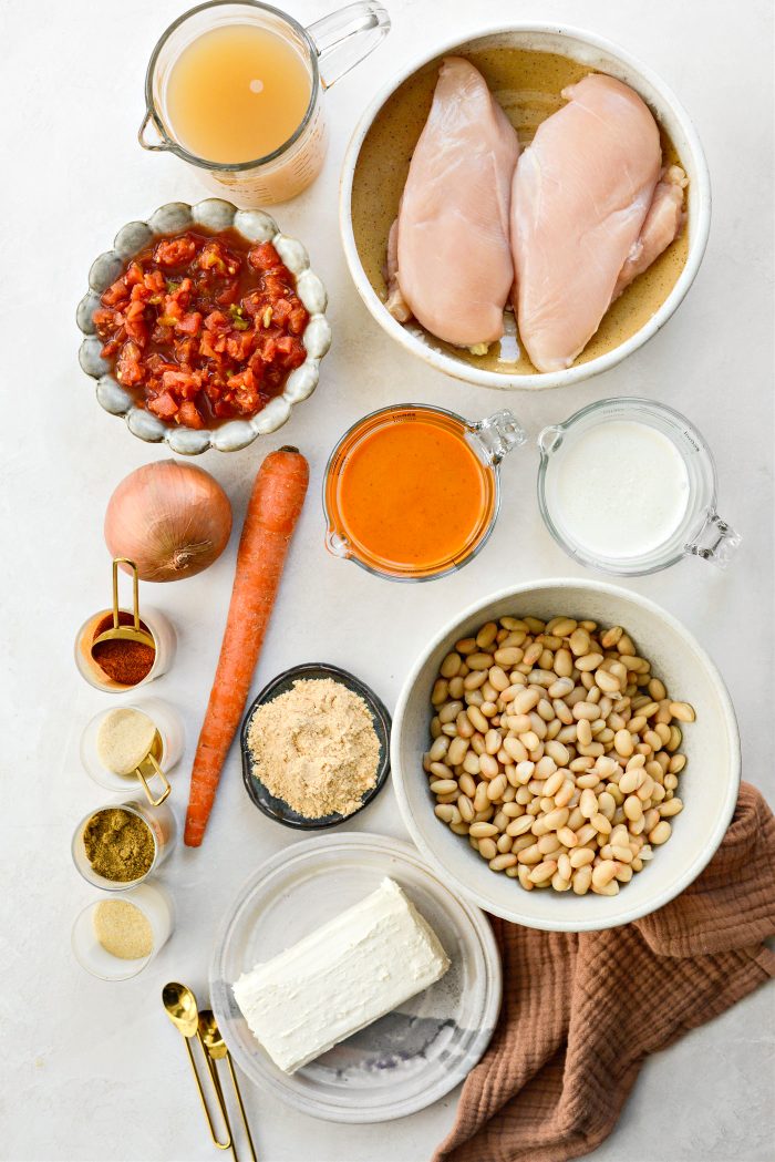 Ingredients for Slow Cooker White Chicken Chili