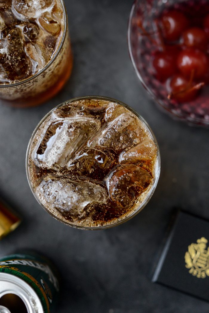 glass with amaretto and ginger ale