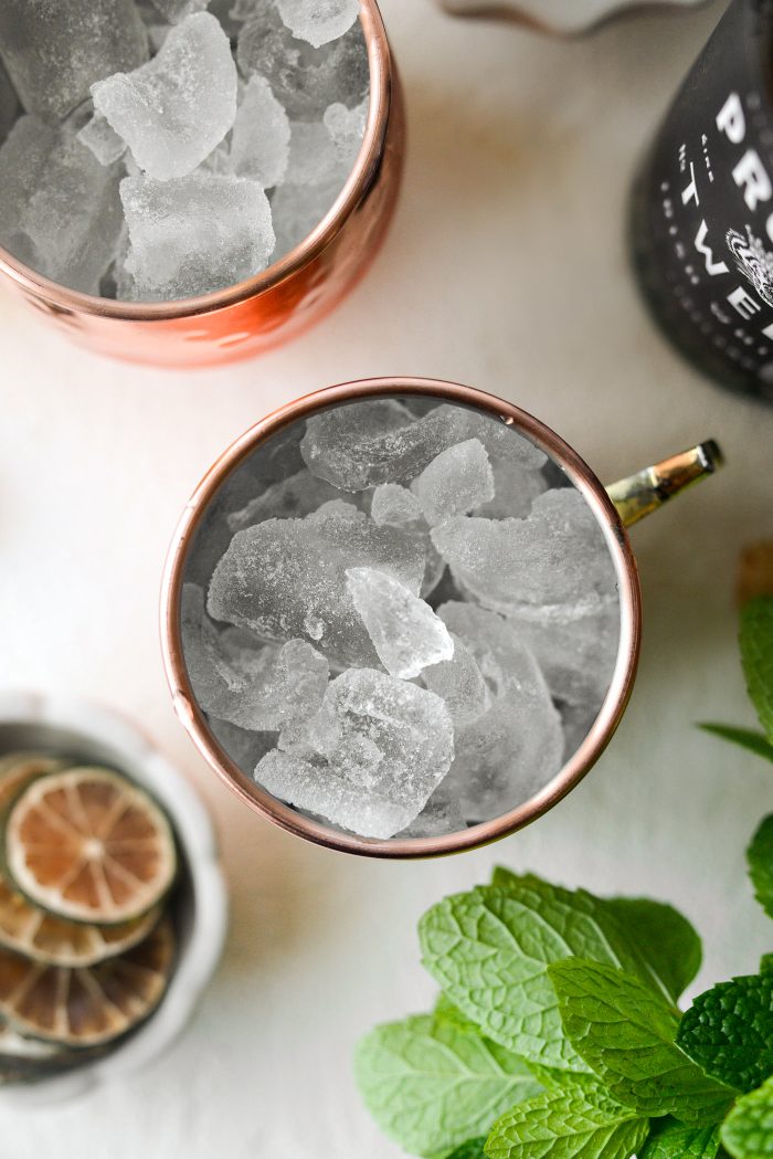 fill copper mug with ice