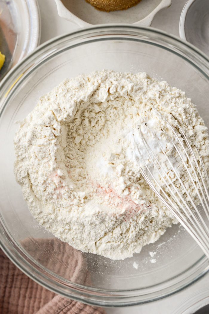 whisk dry ingredients