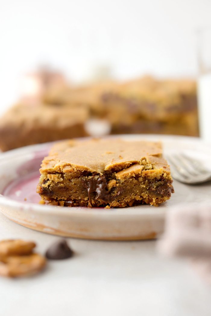 Chocolate Chip Cookie Bars with Salty Pretzel Crust