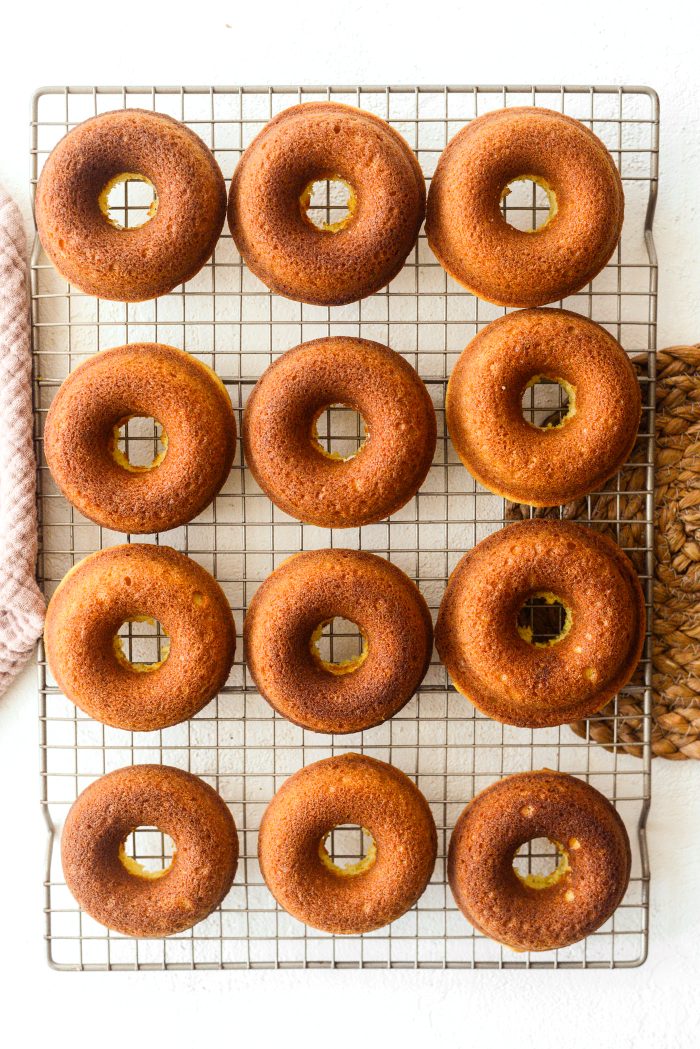 baked doughnuts on a wire rack