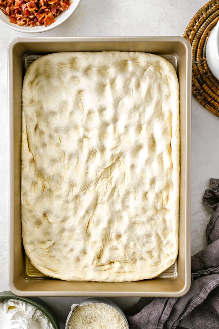 stretch to fit pan